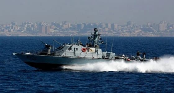 زورق حربي إسرائيلي يطلق النار باتجاه السواحل اللبنانية