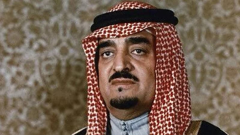 فيديو نادر للملك فهد: شكوى الطلاب أهم شيء