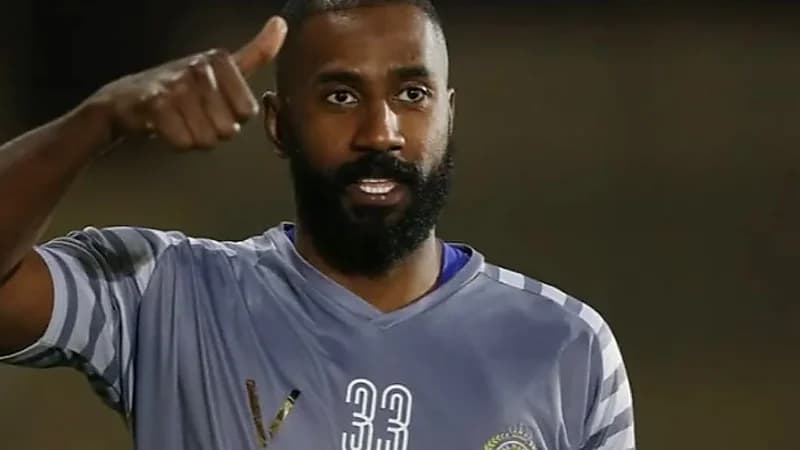 نادي النصر يطلب من حارسه وليد عبدالله الانضمام للجهاز الإداري