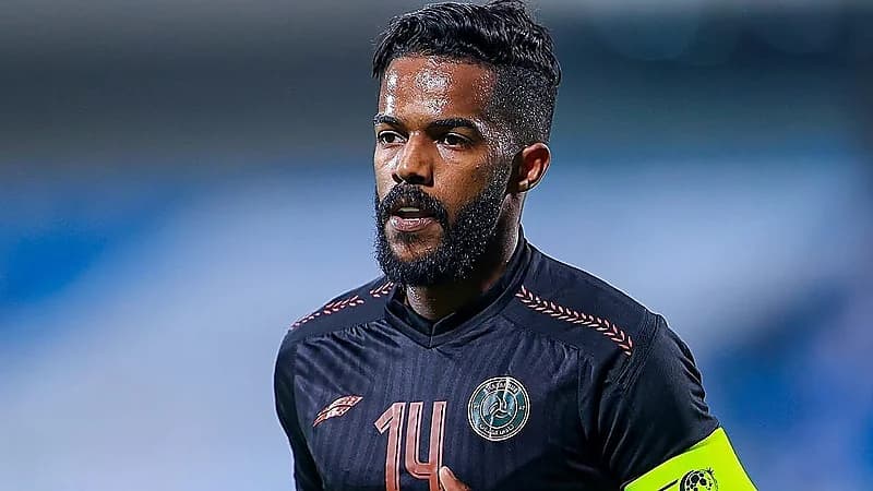 العابد يتلقى عرضًا من ناد بالدرجة الثانية