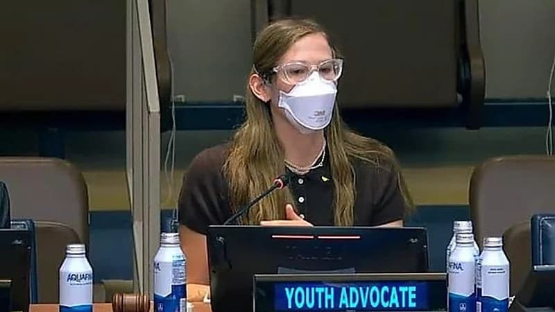 ابنة النجم بن أفليك تطالب بإعادة فرض ارتداء الكمامات