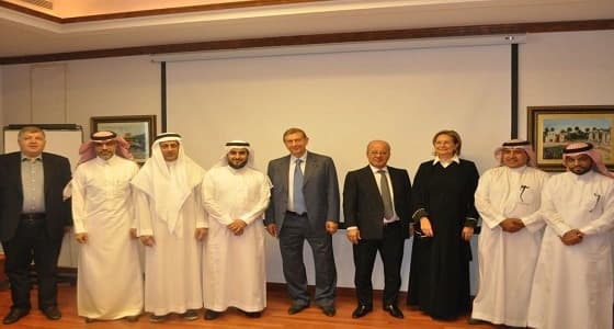 بالصور.. " المشيطي " يبحث سبل التعاون في المجال الزراعي والاستثماري بروسيا