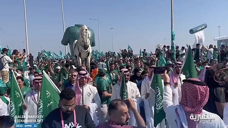 بالفيديو.. إقبال جماهيري كبير على استاد لوسيل لدعم الأخضر أمام الأرجنتين