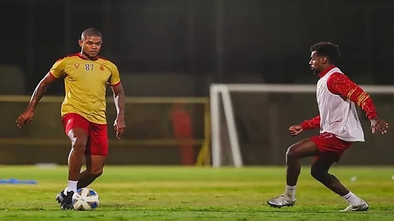 موعد عودة محترف النصر الى التدريبات