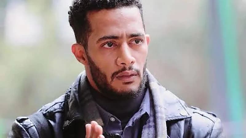 محمد رمضان معلقاً على صورة بناته: ربنا يحميكم ويحفظكم