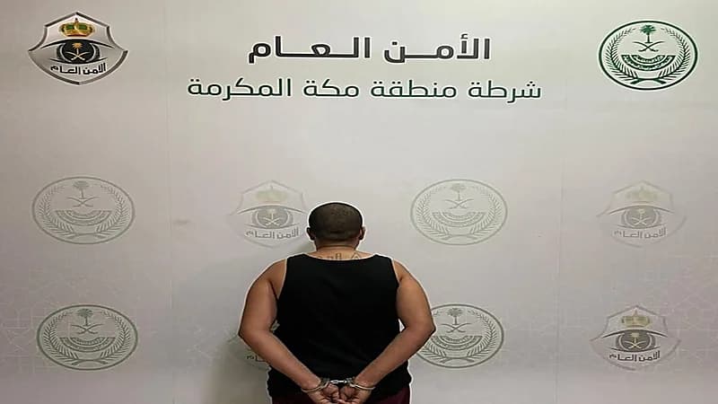 القبض على شخص لسطوه على محال تجارية وسرقتها بجدة