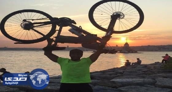 بالصور.. مغامر سعودي يقود دراجته الهوائية لمسافة 1200 كم في تركيا