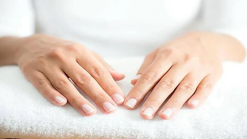 طرق سهلة لعلاج جفاف اليدين بالخريف والشتاء