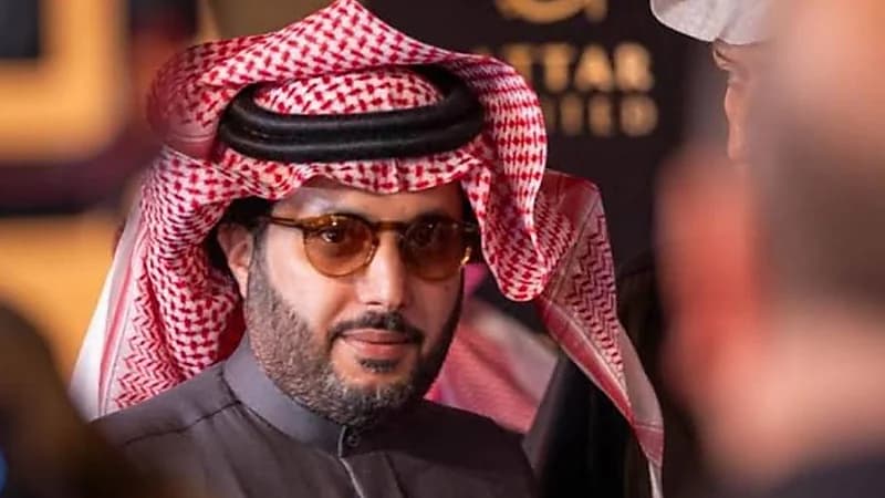 لحظة وصول تركي آل الشيخ إلى حفل Joy Awards وسط ترحيب حافل.. فيديو