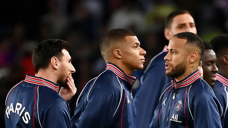 مبابي يطالب سان جيرمان بالاستغناء عن نيمار