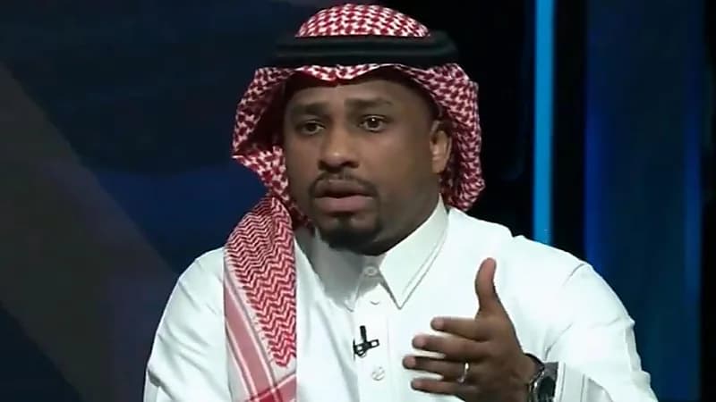 الشمراني: هناك لاعب في الوحدة لا يلعب ويحصل على عقد مليوني .. فيديو