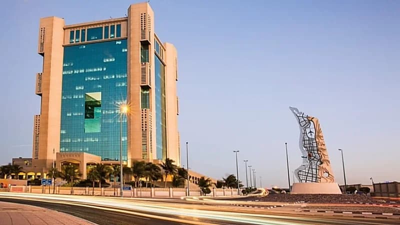 ضبط معمل لصناعة التبغ مجهول المصدر في جدة