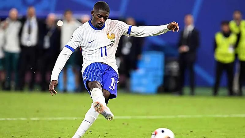 نجم باريس سان جيرمان يتخلى عن رقمه المميز مع منتخب فرنسا من أجل غريزمان