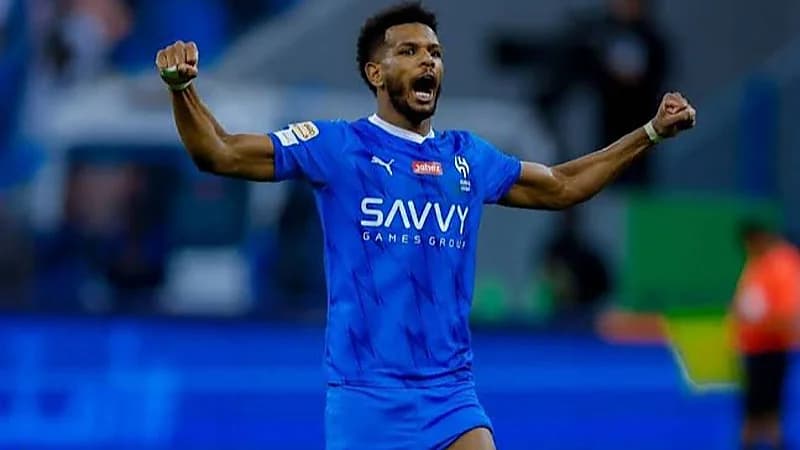 صحفي إيراني: البليهي مشهور في إيران .. فيديو