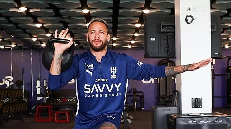 الهلال يعتزم إنهاء مشواره مع نيمار في الصيف