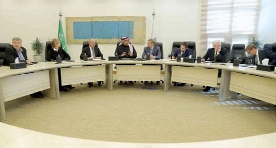 وفد روسي يناقش فرص الاستثمار في القطاعات الواعدة بالمملكة