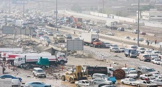 جدة تغرق في سيولها للمرة المليون.. ومطالبات بوضع حداً لفساد المسؤولين