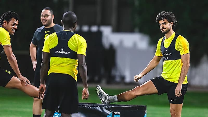 عيادة الاتحاد تزدحم بـ 10 مصابين