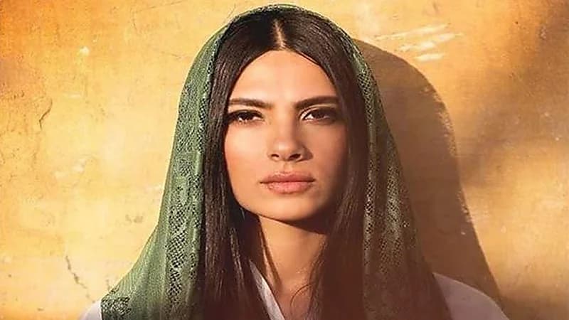 ويجز يهنئ هدى المفتي على "80 باكو"