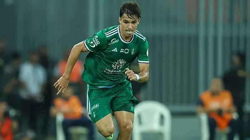 حقيقة اهتمام ريال مدريد بضم فيجا