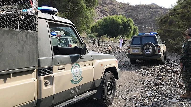 إحباط ترويج حشيش وأقراص خاضعة لتنظيم التداول الطبي بجدة وعسير