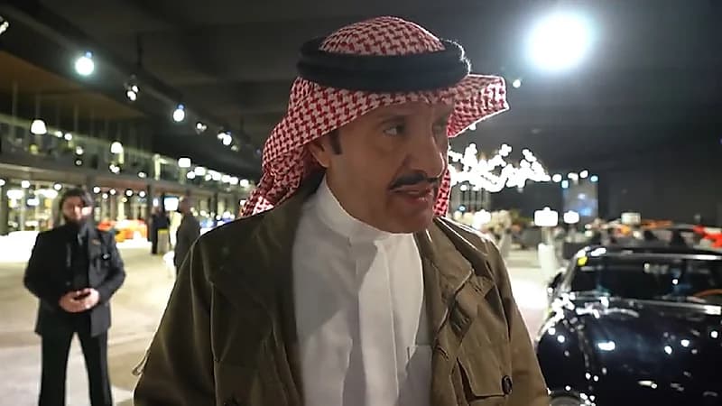 شاهد.. الأمير سلطان بن سلمان في معرض الرياض للسيارات