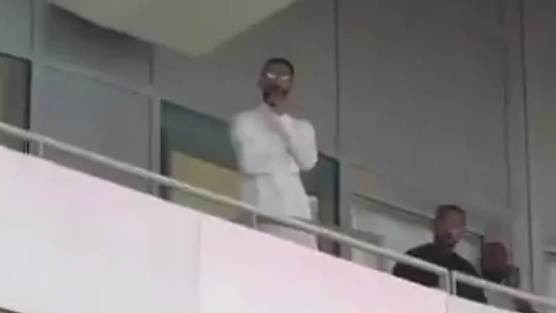 سلمان الفرج يدعم الأخضر ضد أستراليا .. فيديو