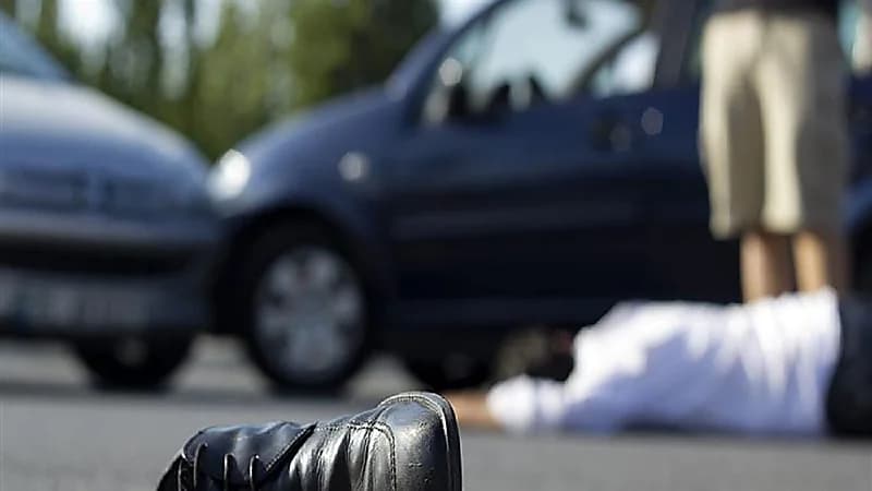 متهور يدهس عريسًا وجميع الحضور بحفل زفاف