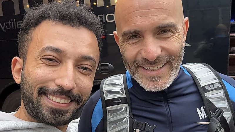 لقطة طريفة لمشجع سعودي مع مدرب تشيلسي .. فيديو