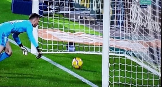 بالصور.. فضيحة برشلونة تتصدر الصحف الإسبانية