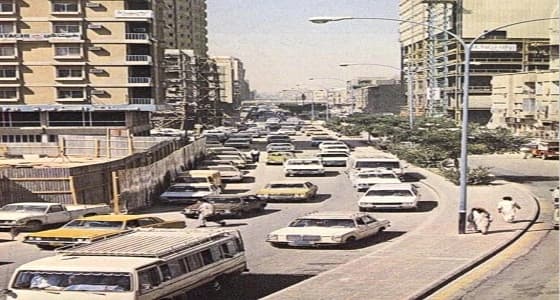 من ذاكرة الماضي.. صورة نادرة لشارع " الخزان " في الرياض