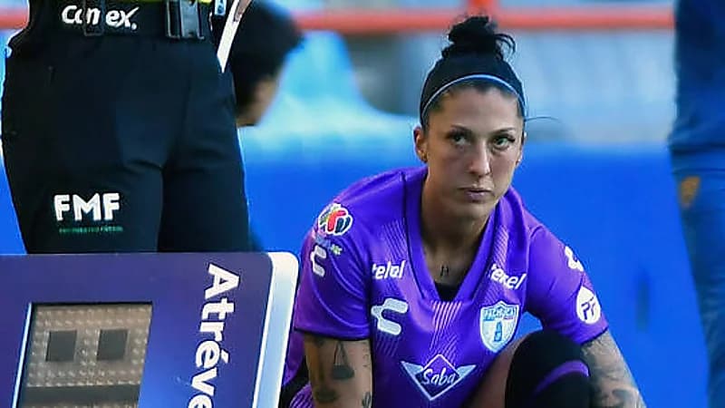 جيني هيرموسو تثور على الاتحاد الأسباني بعد قرار استبعادها