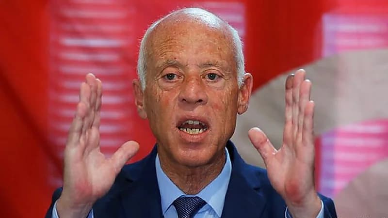 الرئيس التونسي يجمد البرلمان ويرفع الحصانة عن كافة أعضائه