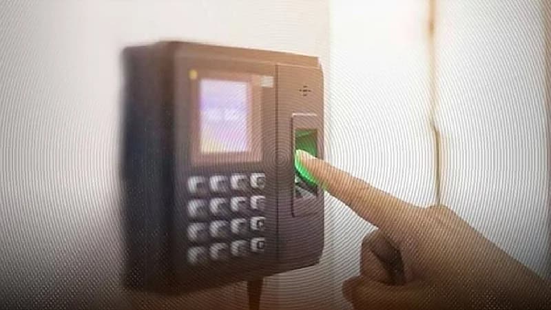 محاكمة 21 مصريا لتزويرهم مواعيد حضورهم للعمل ببصمات سيليكون