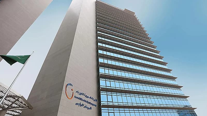 "السعودية للكهرباء": جاري فتح طريق بحرة وإعادة الخدمة لباقي المشتركين
