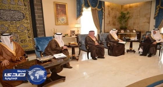 أمير منطقة مكة يستعرض خطة زيادة ضخ المياه بموسم الحج
