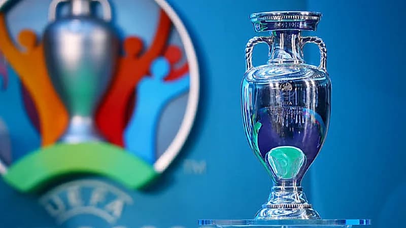 أسماء الدول التي طلبت استضافة يورو 2028 و2032