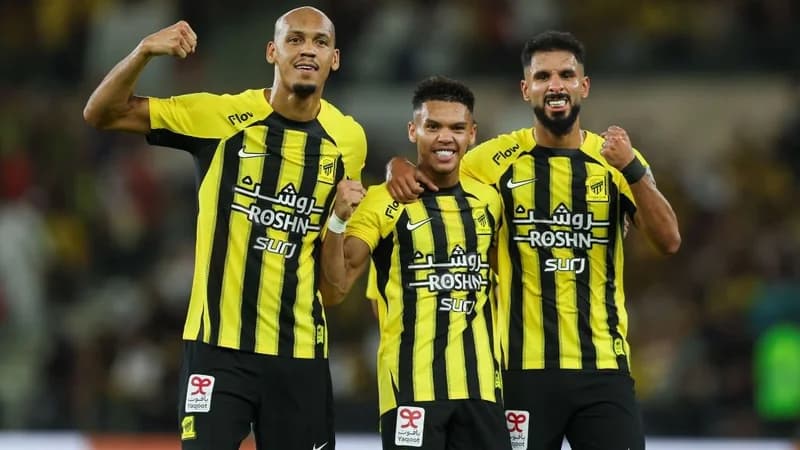 الشباب يفاوض الاتحاد لاستعارة فقيهي