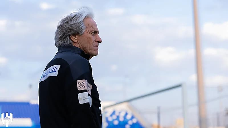 جيسوس يمنح لاعبي الهلال راحة