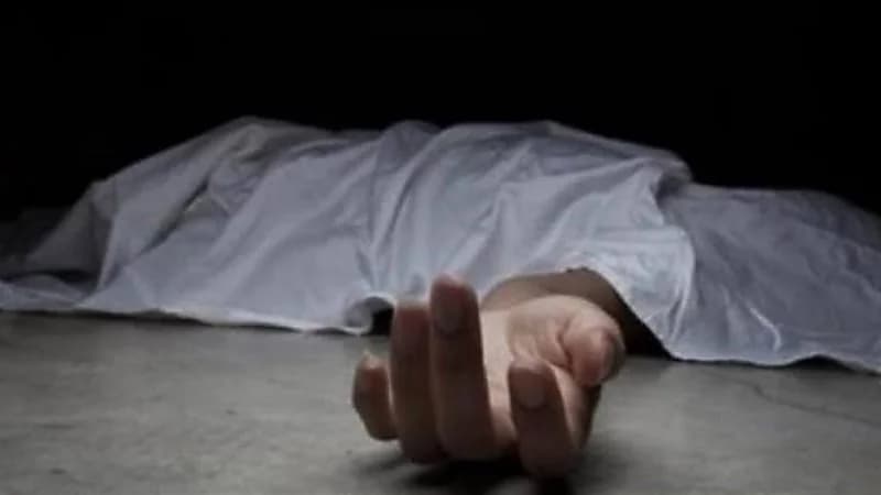 امرأة تقتل جارتها وتفر هاربة 