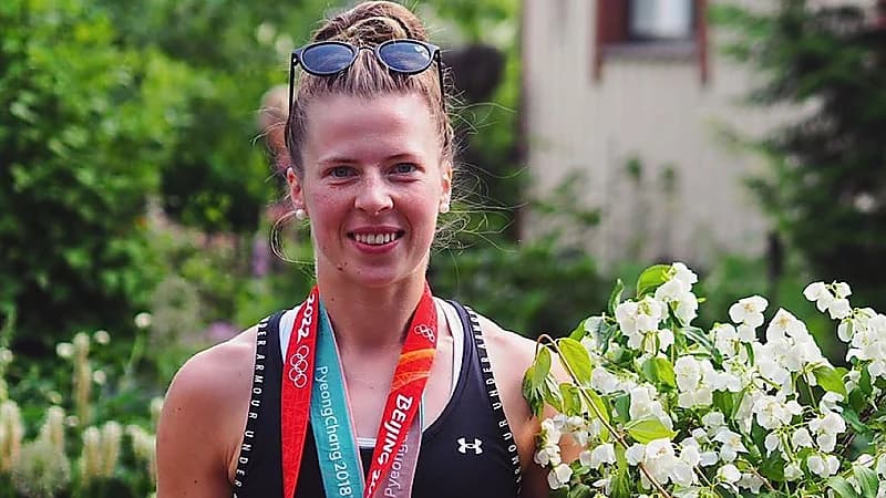 إصابة لاعبة هوكي أولمبية بالشلل إثر حادث أليم .. فيديو