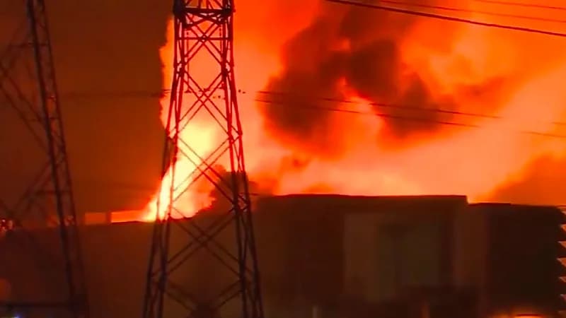 اندلاع حريق ضخم في محطة لتخزين الكهرباء بـ كاليفورنيا .. فيديو