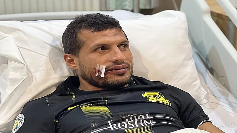 طارق حامد يجري عملية جراحية ناجحة.. صور