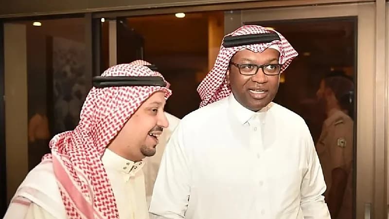 اجتماع مرتقب لرئيس الأهلي لحل أزمة شعار " يلو "