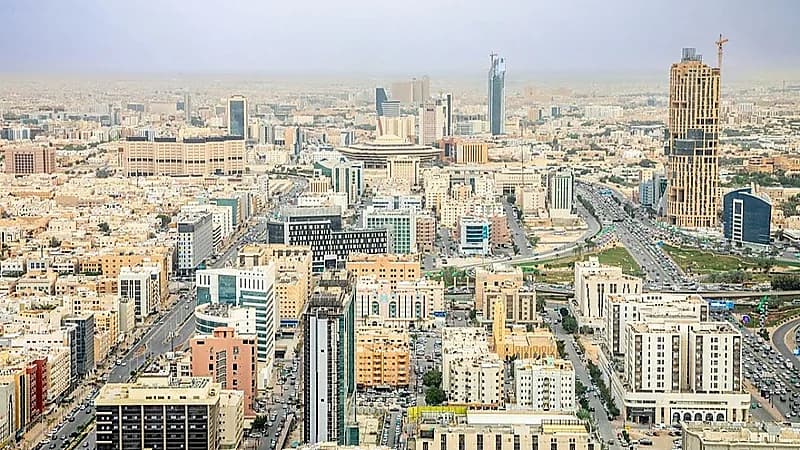 مختص : قرارات ضبط الإيجارات تعزز استقرار السوق وتدعم نمو المنشآت الصغيرة.. فيديو