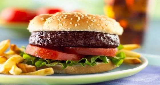 دراسة: الأطعمة المصنعة تزيد احتمالية الإصابة بالسرطان