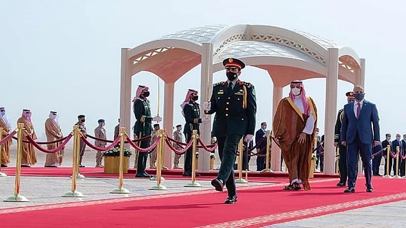 بالفيديو .. لحظة استقبال ولي العهد لـ"الكاظمي" في قصر اليمامة بالرياض