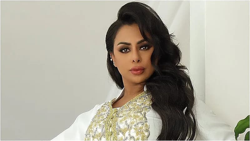 بالفيديو.. هند البلوشي تكشف عن عيوب بشرتها وتظهر بهالات وتصبغات