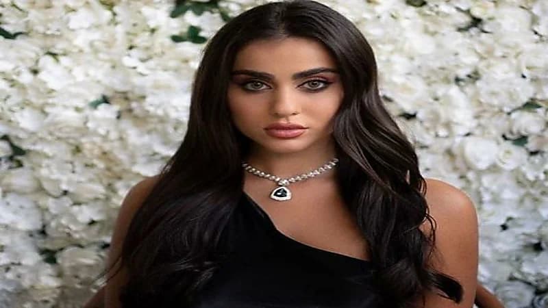 شاهد.. "الدكتورة يومي" تنفعل على متابعة طالبتها بتجميل أنفها