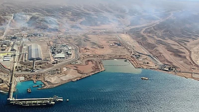 الأردن يؤكد استمرار حركة الملاحة بموانئ العقبة بعد حادث الغاز السام